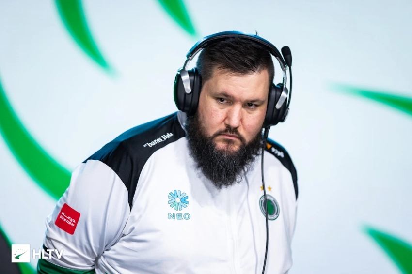 Аналитик по CS2 жестко уничтожил наставника Team Falcons за трусость и удержание должности